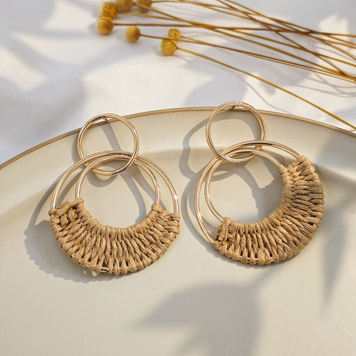 Summer Raffia Round Circle Earrings, Raffia Straw Wrapped Handmade Earring for Women, Boho Dangle Statement Tropical Beach Jewelry Gifts for Women