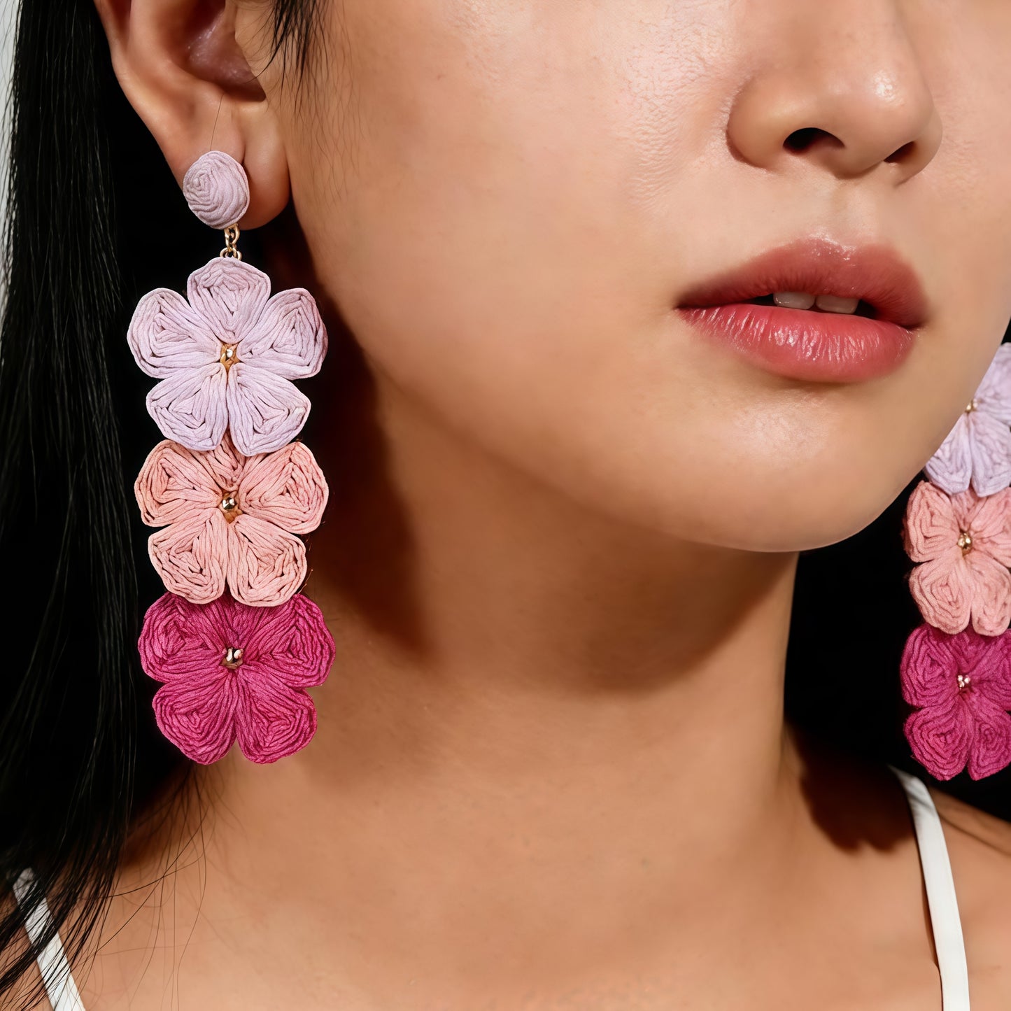 Summer Raffia Flower Earrings, Raffia Straw Wrapped Gradient Ramp Floral Statement Spring Beach Rattan Handmade Earring for Women, Boho Dangle Jewelry Gift - White/Pink/Blue