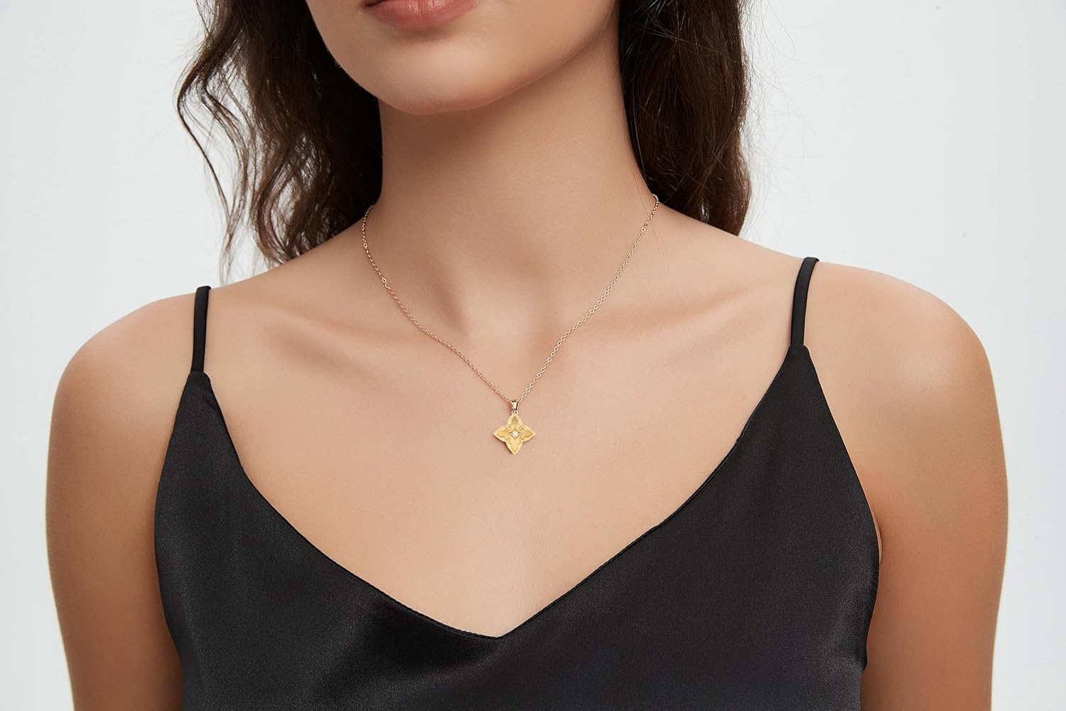 14K Gold Plated Gold Clover Necklace, Dainty Four Leaf Lucky Choker Charm Colorful Clover Adjustable Chain Shell Made Pendant Necklace for Women Jewelry