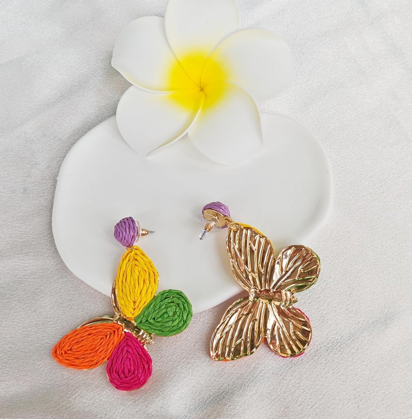 Raffia Colorful Butterfly Earrings, Gradient Ramp Raffia Straw Wrapped Statement Butterflies Handmade Earring for Women, Summer Mix Color Boho Dangle Tropical Beach Jewelry Gift