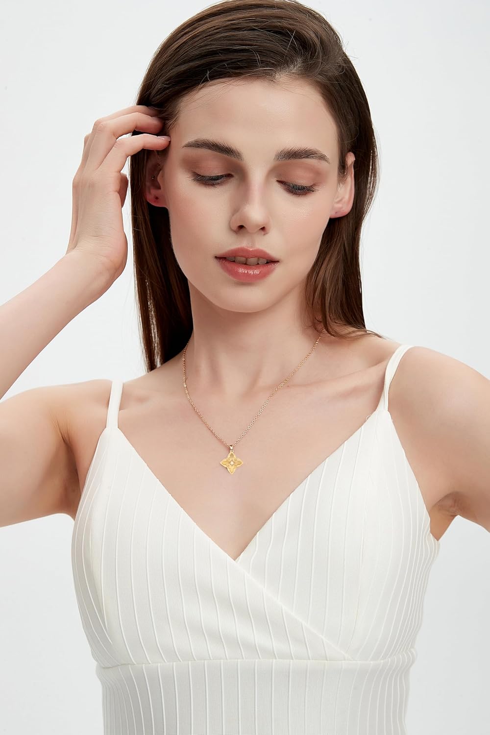 14K Gold Plated Gold Clover Necklace, Dainty Four Leaf Lucky Choker Charm Colorful Clover Adjustable Chain Shell Made Pendant Necklace for Women Jewelry